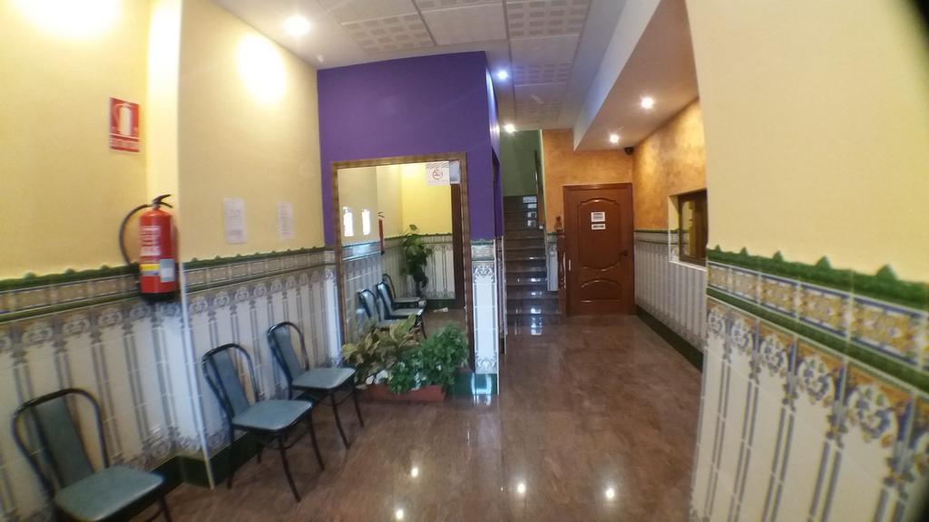 Hostal Venecia II มอนซ็อน ภายนอก รูปภาพ
