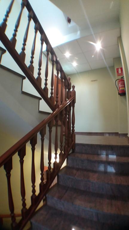 Hostal Venecia II มอนซ็อน ภายนอก รูปภาพ