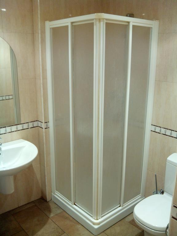 Hostal Venecia II มอนซ็อน ภายนอก รูปภาพ