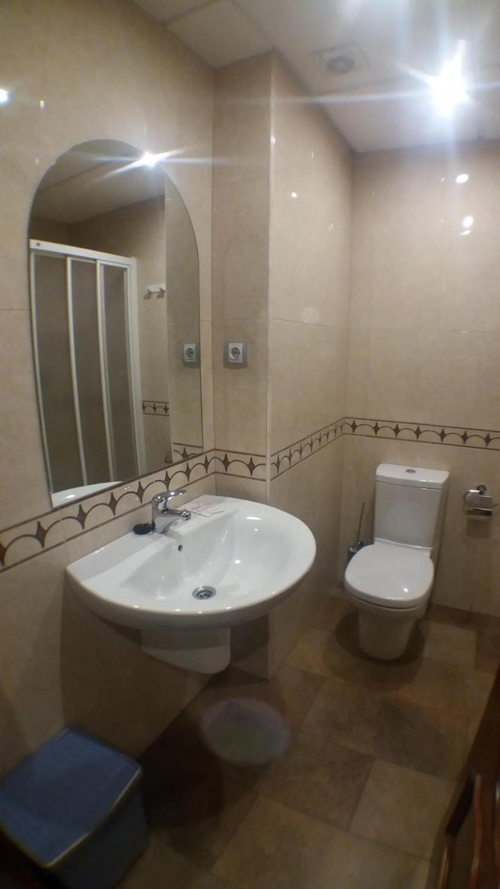 Hostal Venecia II มอนซ็อน ภายนอก รูปภาพ